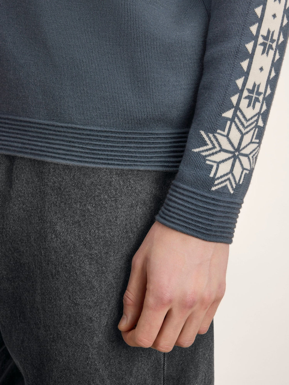 Dale Of Noorwegen GEILO Merino Sweater Heren - Staal - Offwhite - Mouwdetail