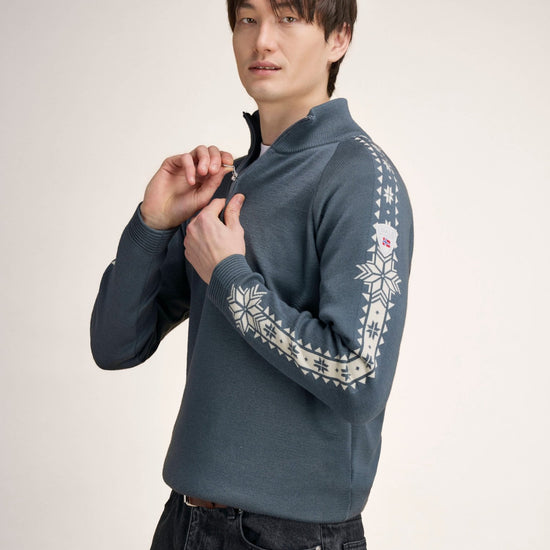 Dale Of Noorwegen GEILO Merino Sweater Heren - Staal - Offwhite - Studio Detail