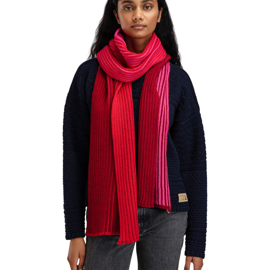 Dale Of Norway SKARSTIND SCARF Redrose Allium Raspberry One size - PeakStyle