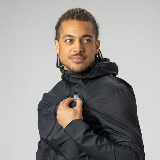 SCOTT Endurance SL Waterproof Running Jacket Men – Application 3