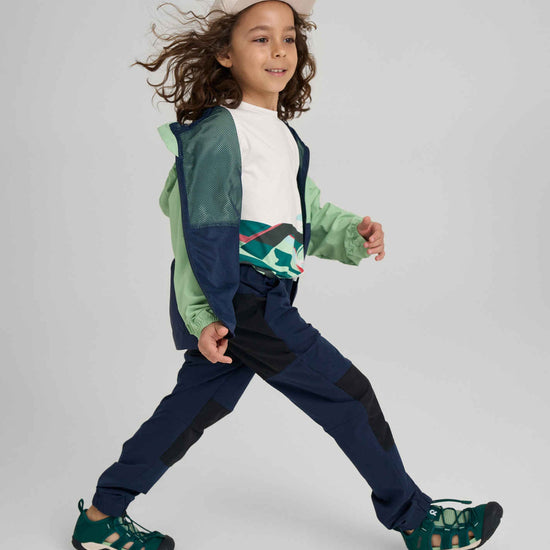 Reima Vaeltaa Navy – Studio Shot 4