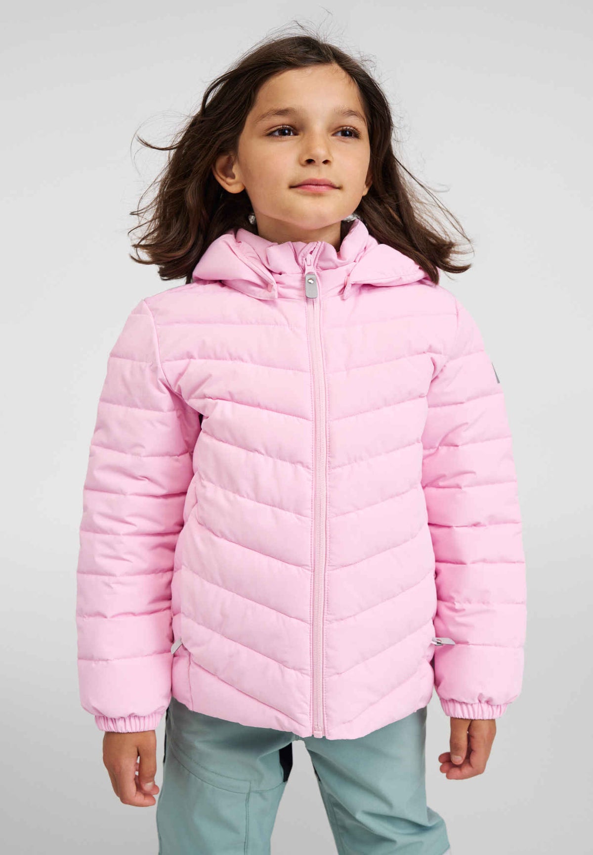 Giacca leggera isolante Reima Uumaja per bambini, modello Light Heather – Foto in studio 1