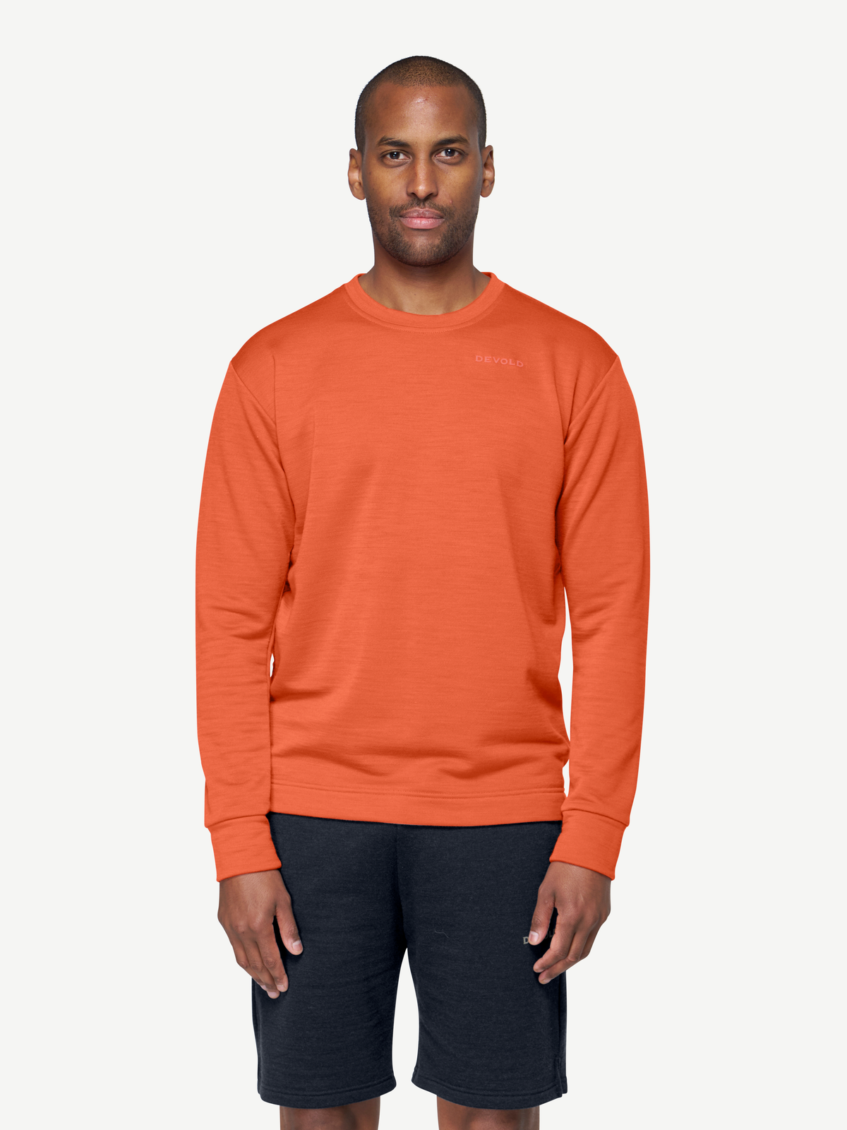 Devold EVERYDAY Merino-Pullover Herren – Brick – Studio 1