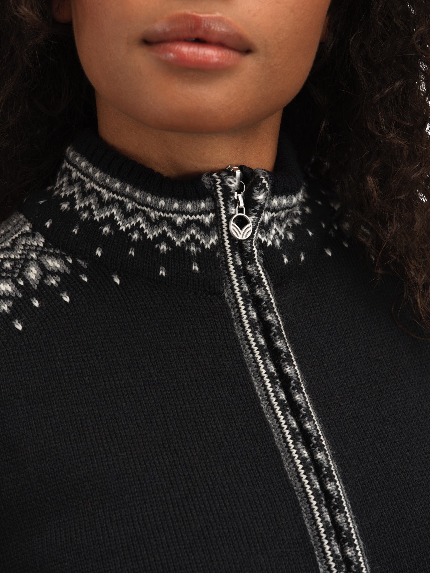 Dale Of Norway W 140TH ANNIVERSARY FEM JACKET Black Offwhite Smoke XL - PeakStyle