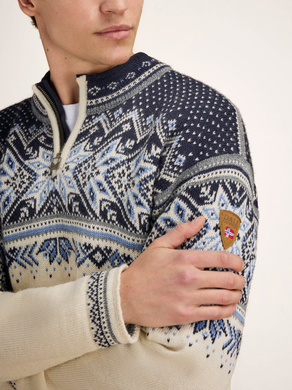 Dale Of Noorwegen VAIL Wollen Trui Heren Offwhite - Rook - Midnight Navy Detail