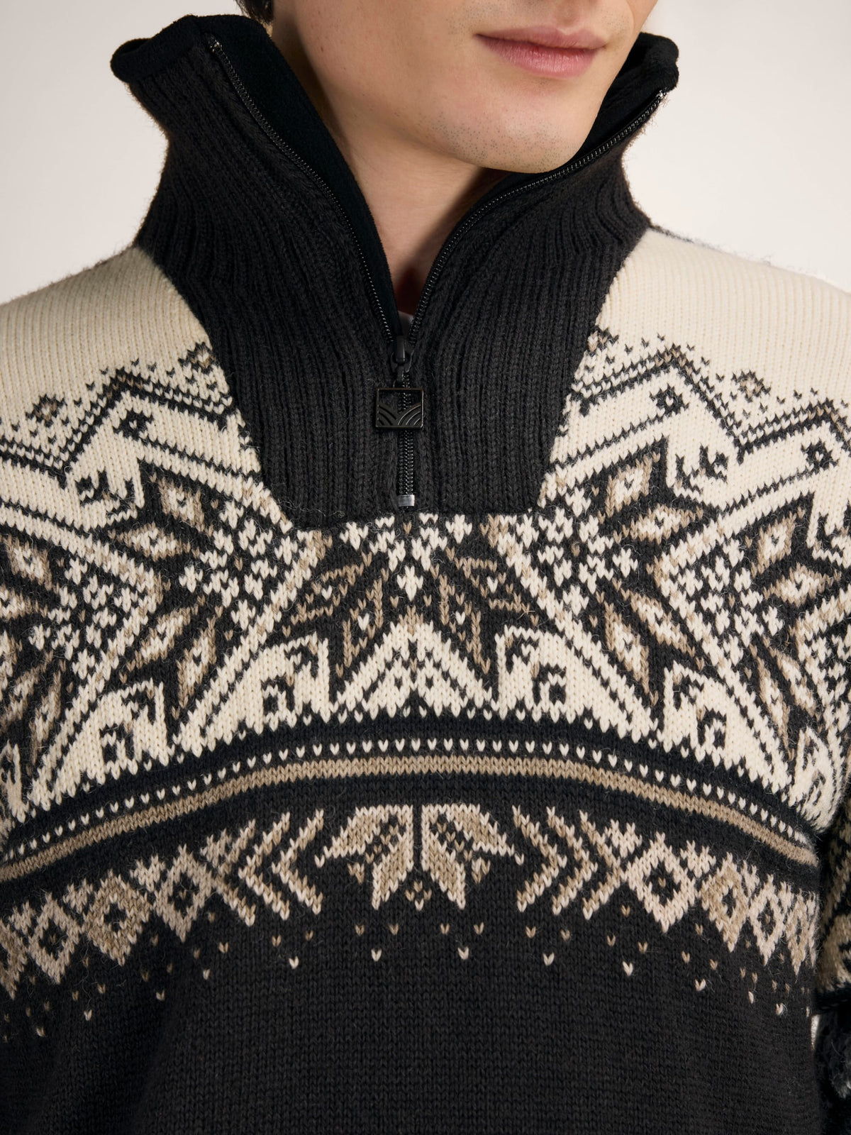 Dale Of Noorwegen 93981 – P01 – Detail – Bron 93981_p01_vail_wp_masc_sweater--11.jpg