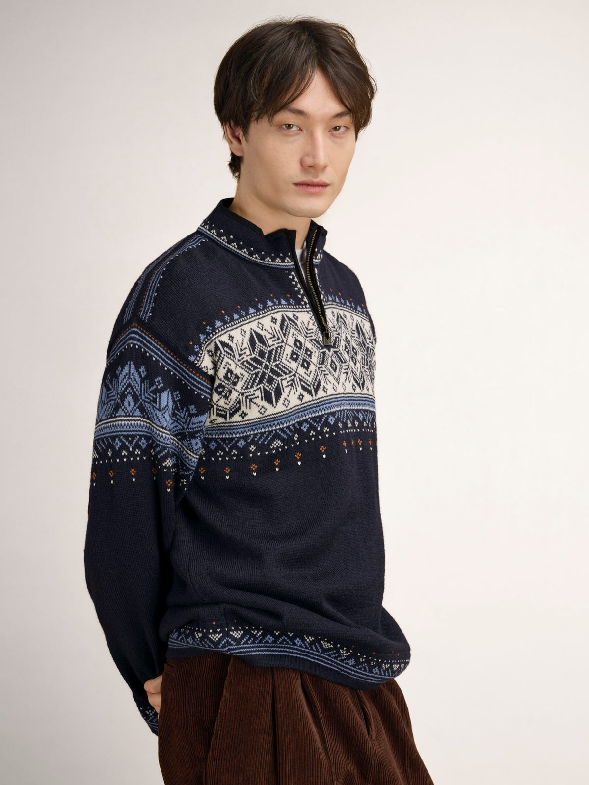 Dale of Noorwegen BLYFJELL Heren Midnight Navy - Blue Shadow - Offwhite - Koper - Studio zijaanzicht