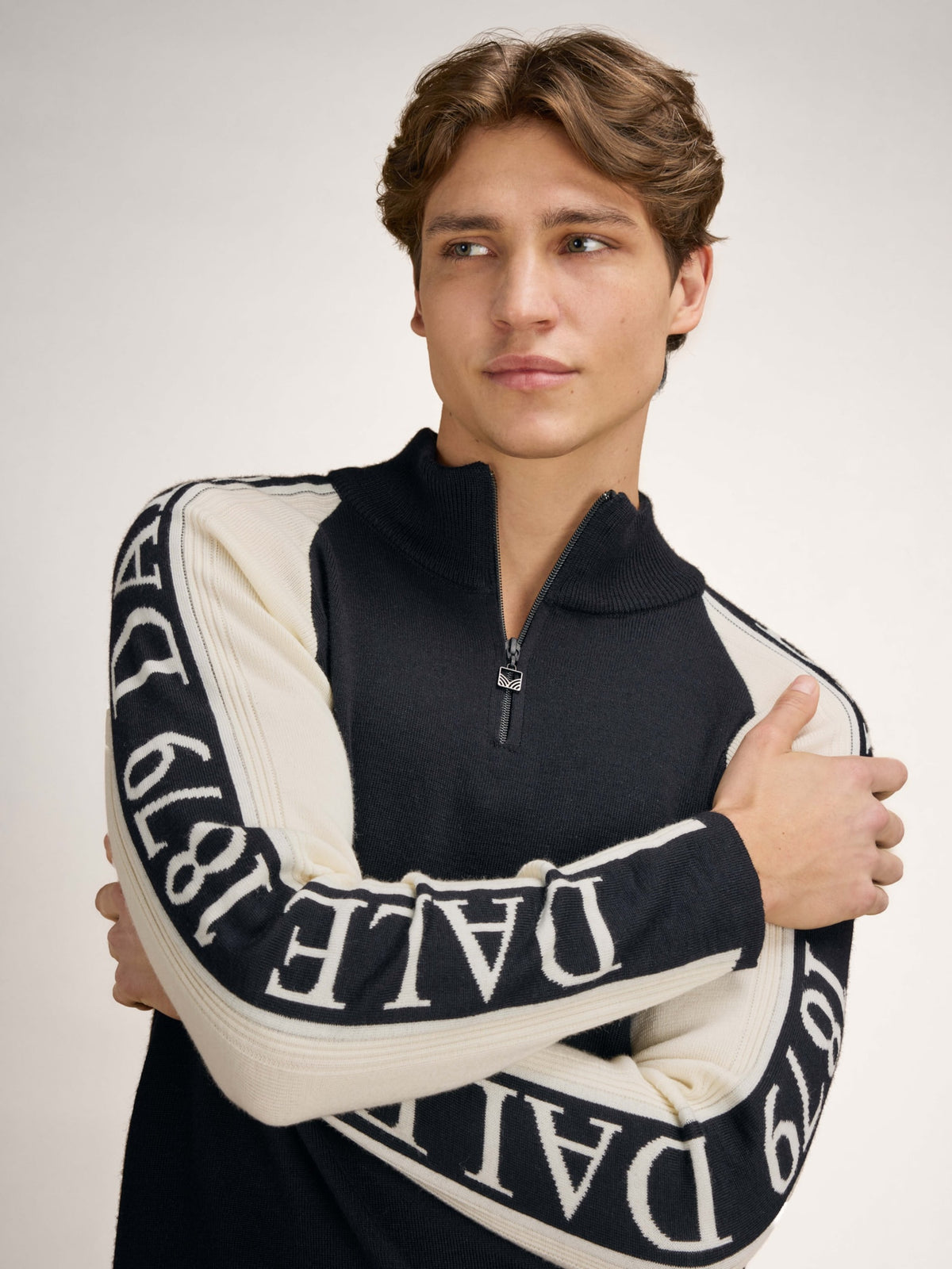 Dale Of Norway SKARSTIND 1879 Jersey de merino para hombre - Negro - Blanco roto - Foto de estudio 4