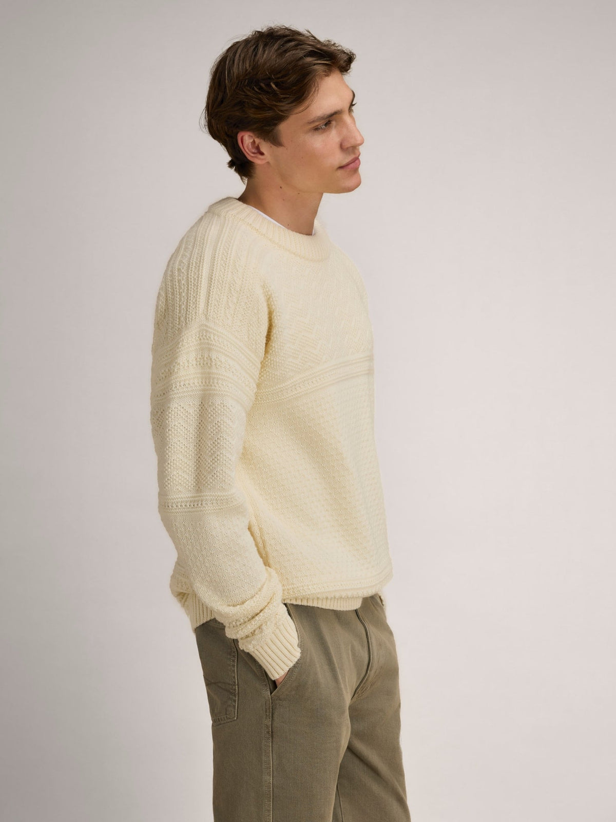 Dale Of Noorwegen LUSA Wollen Trui Heren Offwhite – Studio Zijaanzicht