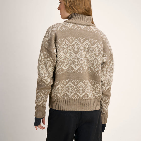 Dale Of Norway 96301 – P00 – Studio – Quelle 96301_p00_roset_wp_fem_sweater--23.jpg