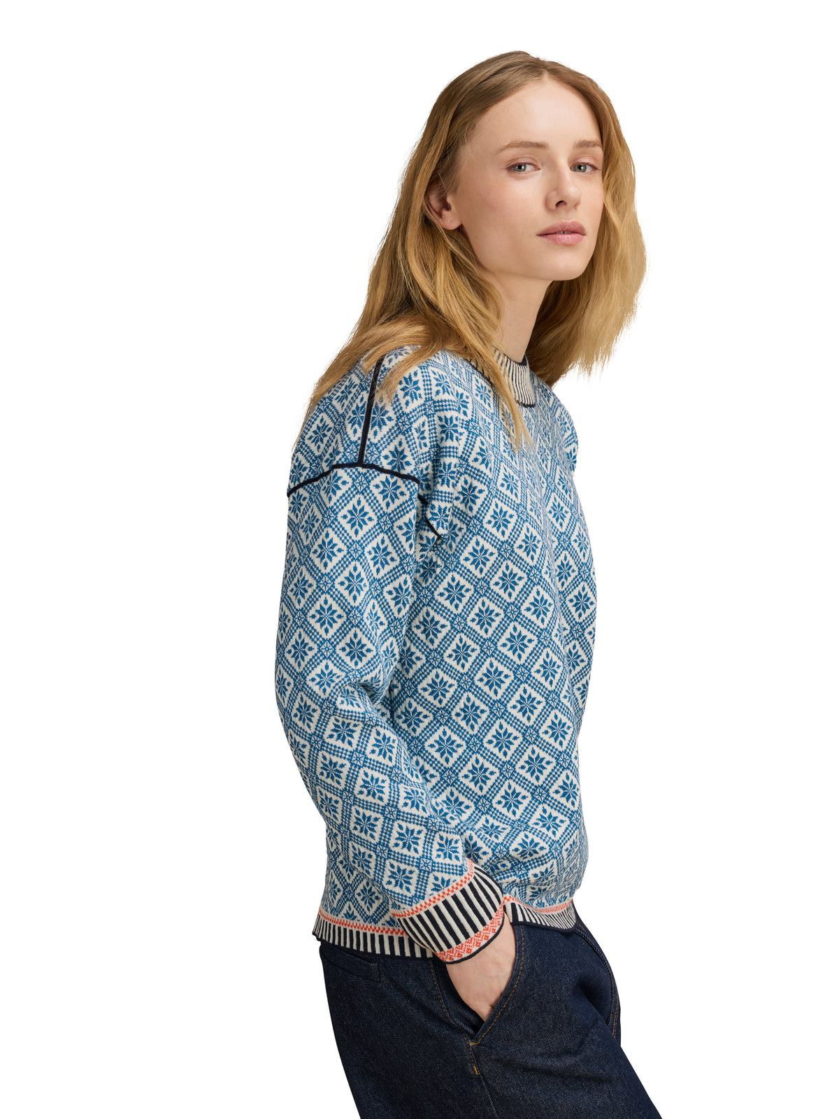 Dale Of Noorwegen LANGØY Dames – Arctisch Blauw – Gebroken wit – Studio – 96341_H00_LANGØY_FEM_SWEATER- 13