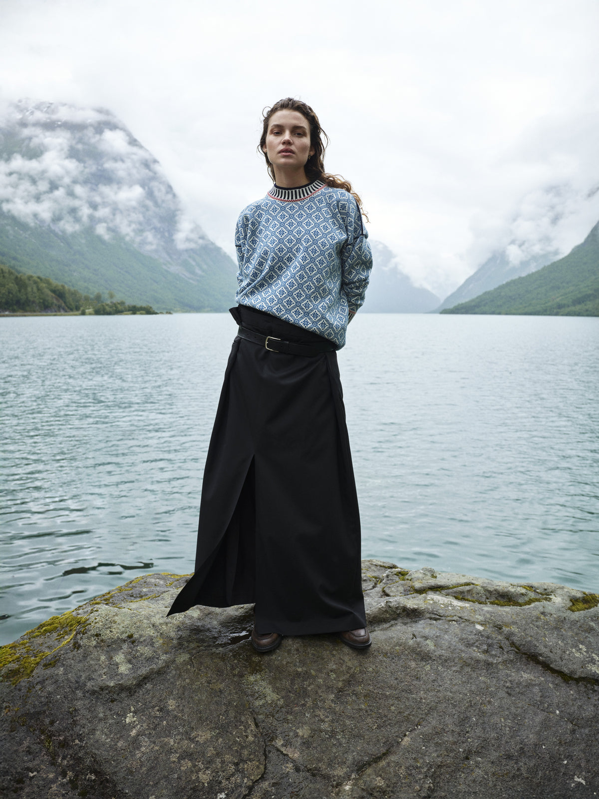 Dale Of Noorwegen LANGØY Dames – Arctic Blue - Offwhite – Outdoor – Langoy_womens_sweater_H00_01_Edit
