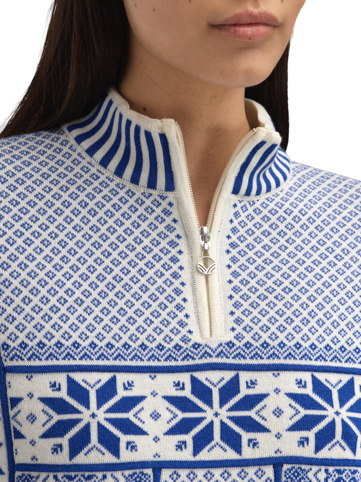 Dale Of Norway VARDÅSEN Damen – Offwhite - Ultramarine – Studio – 96361_A00_VARDASEN_FEM_SWEATER-876