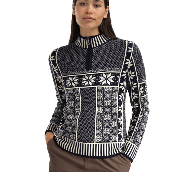 Dale Of Norway VARDÅSEN Damen – Marine - Offwhite – Studio – 96361_C00_VARDASEN_FEM_SWEATER-575