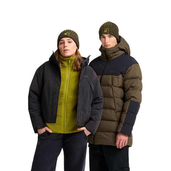 Jack Wolfskin BADGE PAW BEANIE Obsidian Moss Studioansicht 1