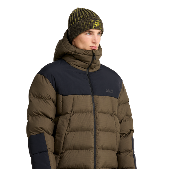 Jack Wolfskin BADGE PAW BEANIE Obsidian Moss Studioansicht 3