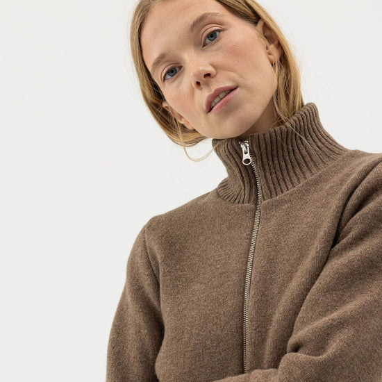 Claire Fullzip WP – Walnut – Produktansicht