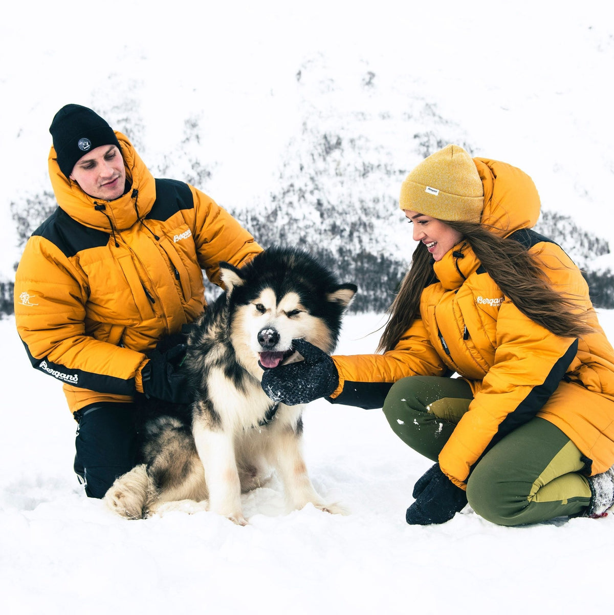Bergans EXPEDITION DOWN PARKA - Down jackets at PeakStyle