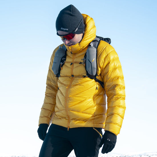 Bergans M Y LIGHTLINE WEIGHTLESS DOWN JACKET HOOD - Down jackets at PeakStyle