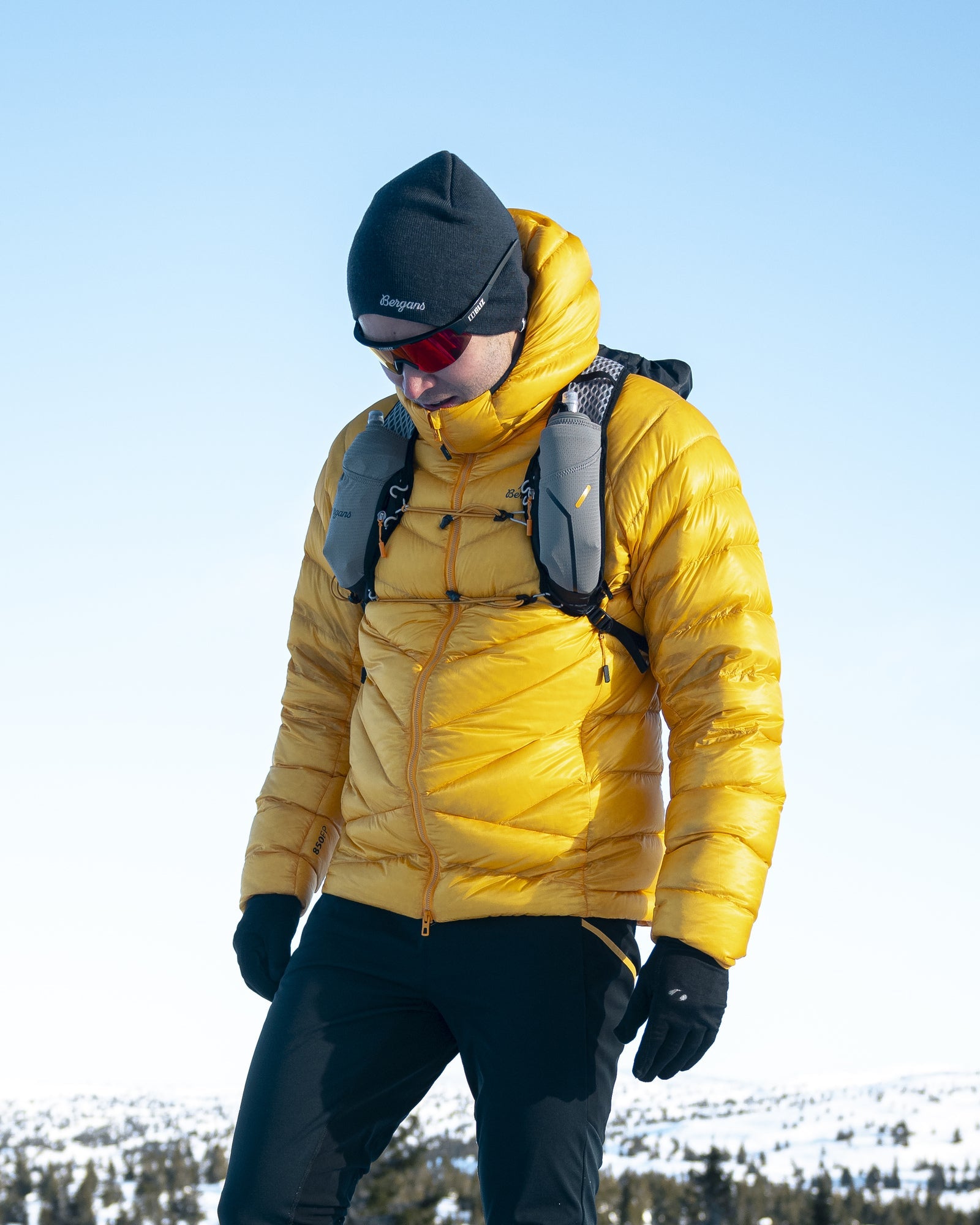 Bergans M Y LIGHTLINE WEIGHTLESS DOWN JACKET HOOD - Down jackets at PeakStyle