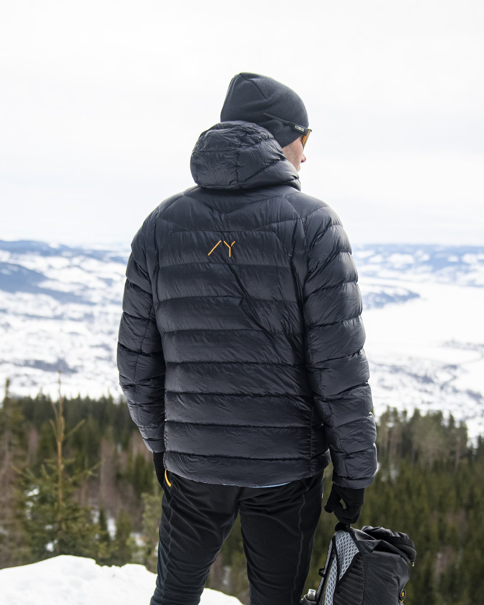 Bergans M Y LIGHTLINE WEIGHTLESS DOWN JACKET HOOD - Down jackets at PeakStyle