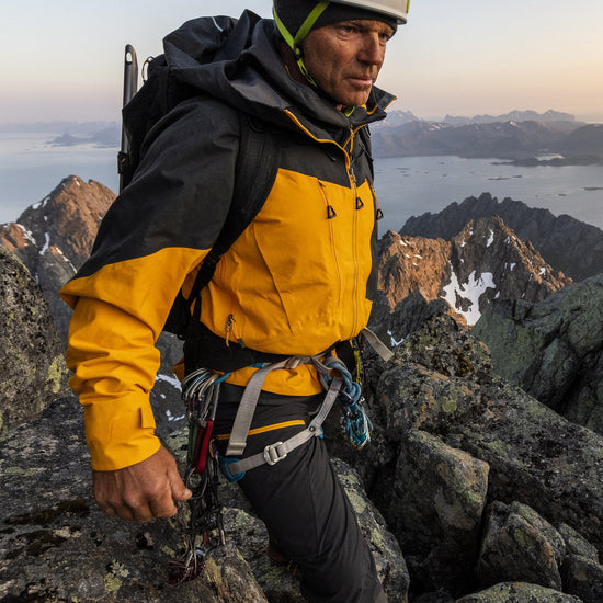 Bergans M Y MOUNTAINLINE BOLD 3L SHELL JACKET - Winter sports jackets at PeakStyle