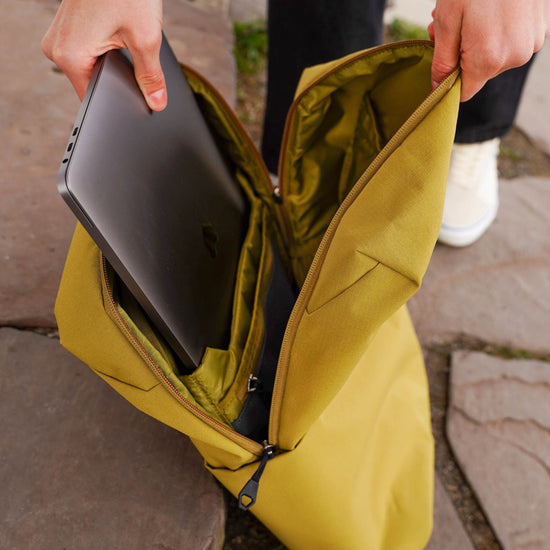 Bergans OSLO URBAN TOTEPACK - Backpacks at PeakStyle