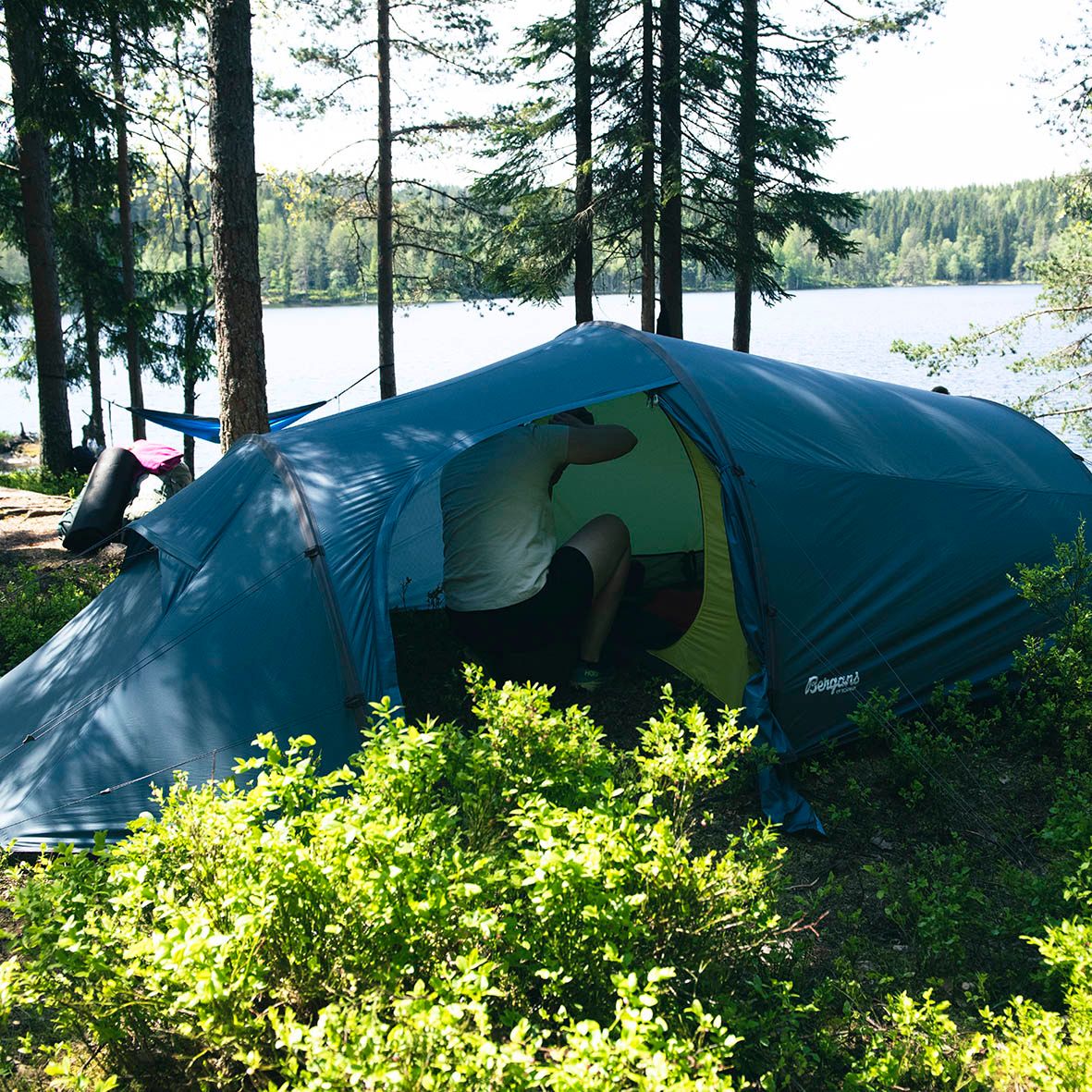 Bergans TROLLHETTA TUNNEL 3 - PERS TENT - Tents at PeakStyle
