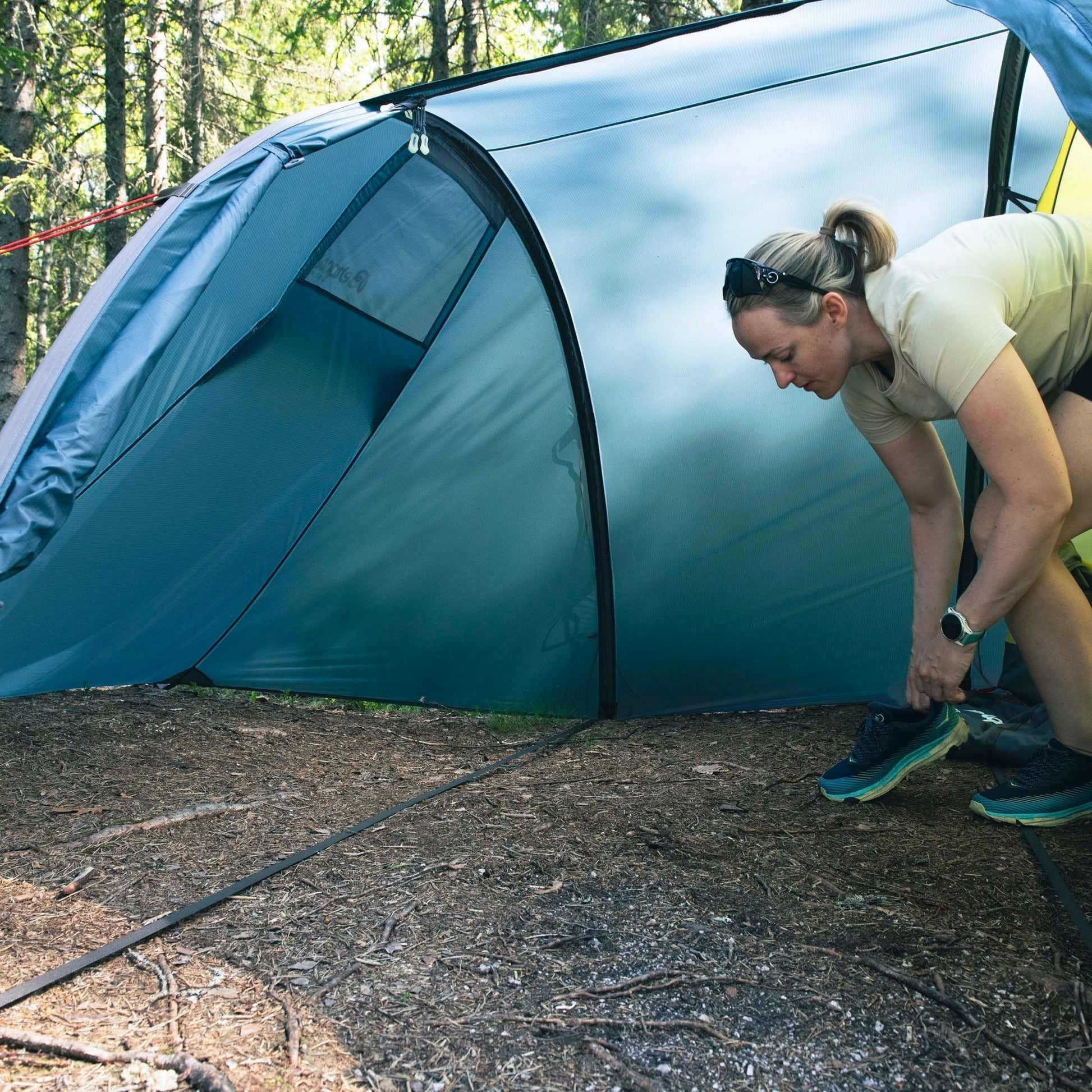 Bergans TROLLHETTA TUNNEL 4 - PERS TENT - Tents at PeakStyle