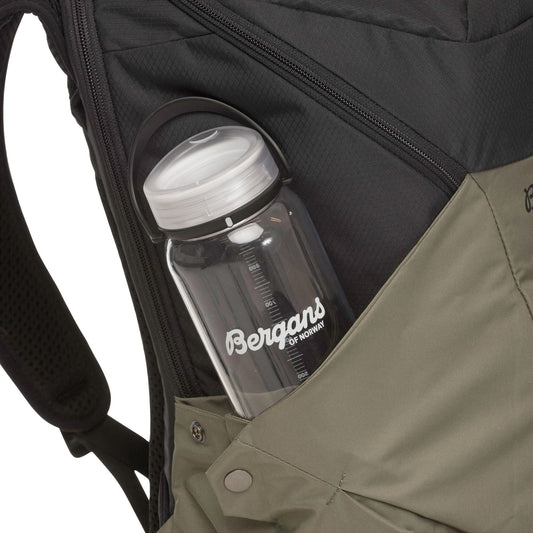 Bergans VAAGAA DAYPACK 26 S/M - Backpacks at PeakStyle