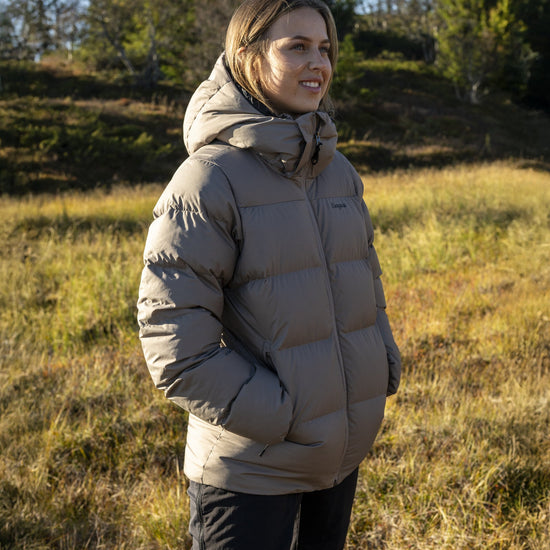 Bergans W LAVA WARM DOWN JACKET W/HOOD - Down jackets at PeakStyle