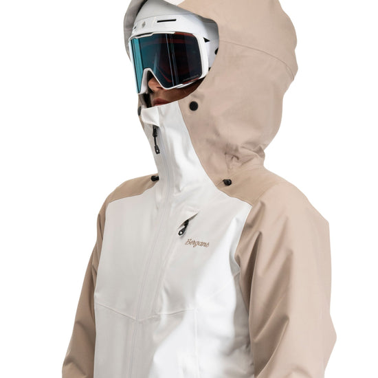 Bergans W OPPDAL INSULATED SHELL JACKET - Jackets at PeakStyle