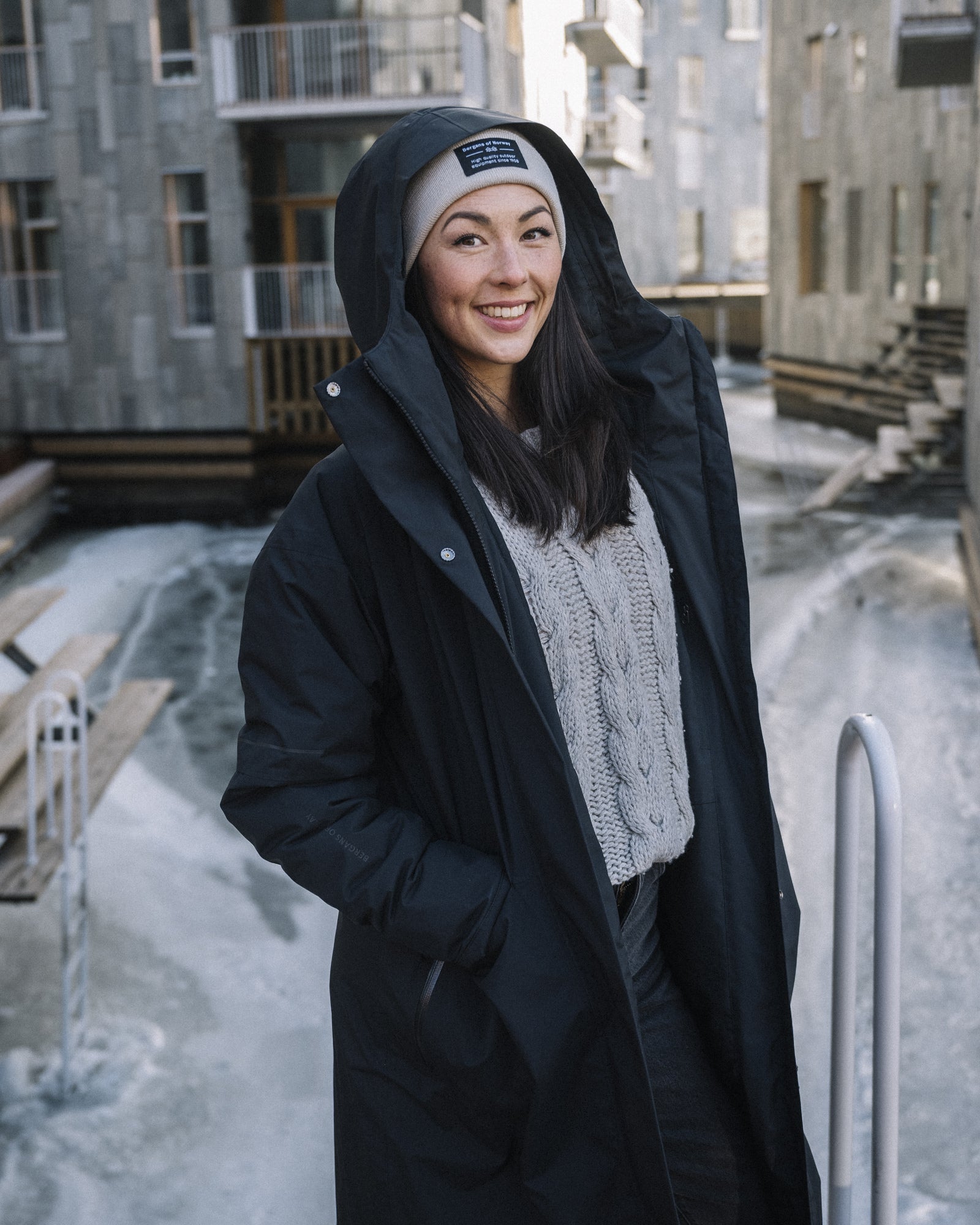 Bergans W OSLO URBAN INSULATED W PARKA - Coats & Parkas at PeakStyle
