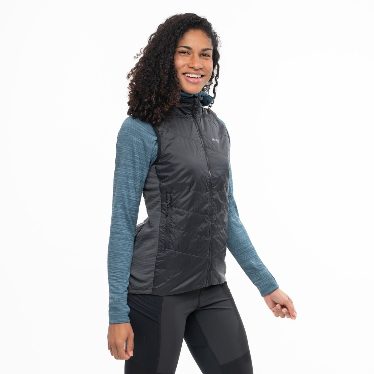 Bergans W RABOT INSULATED HYBRID VEST - Midlayer at PeakStyle