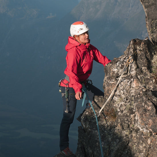 Bergans W TIND 3L SHELL JACKET - Rain jackets at PeakStyle