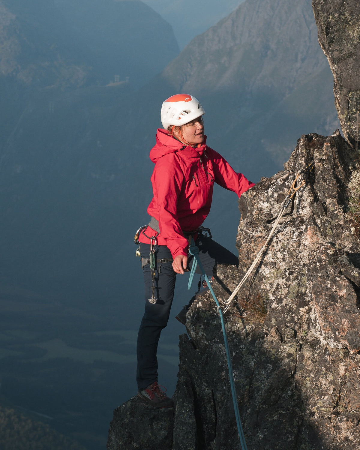 Bergans W TIND 3L SHELL JACKET - Rain jackets at PeakStyle
