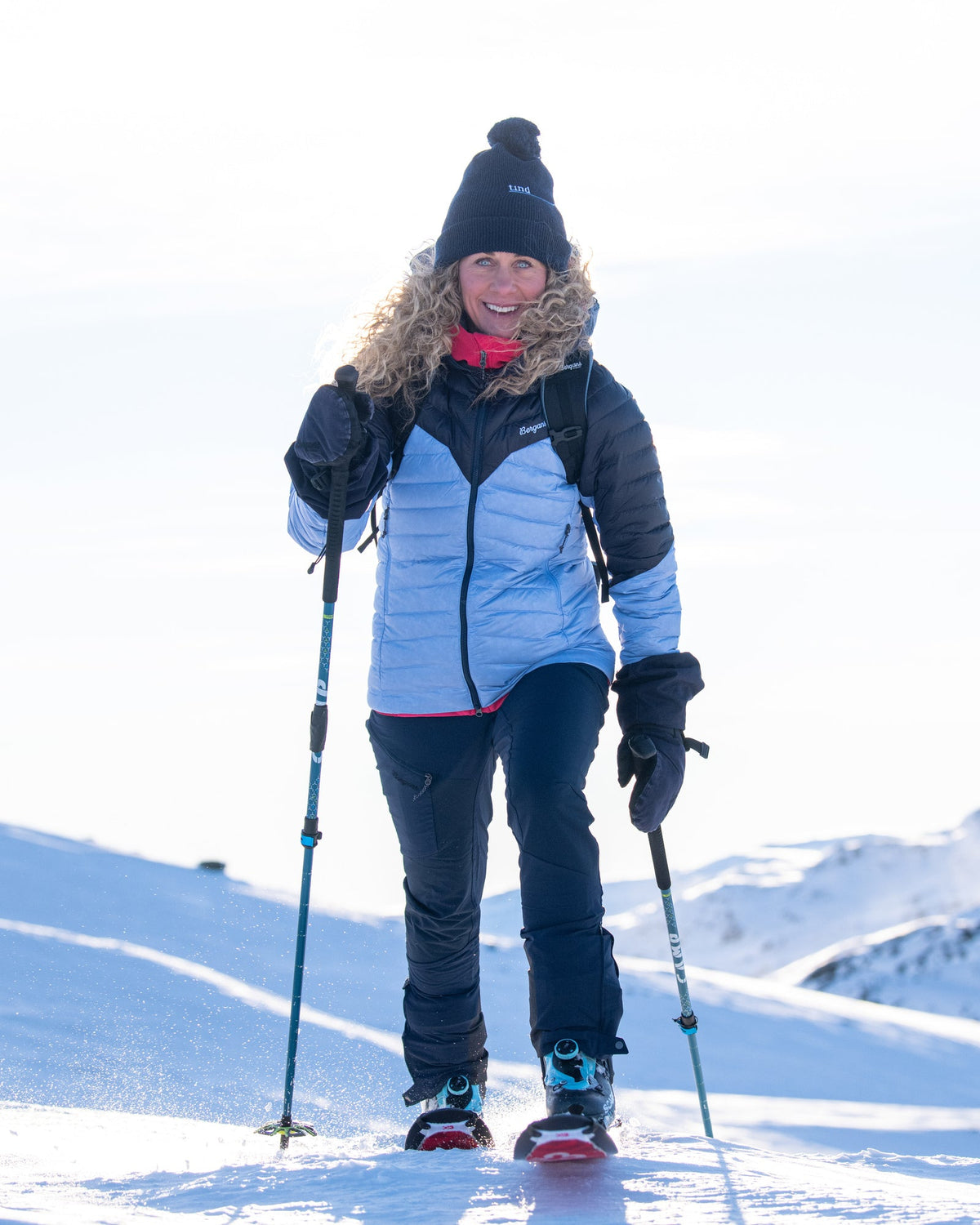 Bergans W TIND LIGHT DOWN JACKET HOOD - Midlayer at PeakStyle