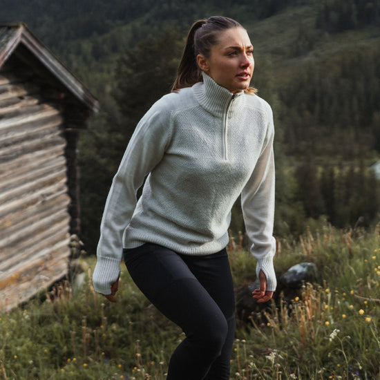 Bergans W ULRIKEN LIGHT MERINO JUMPER - Midlayer at PeakStyle