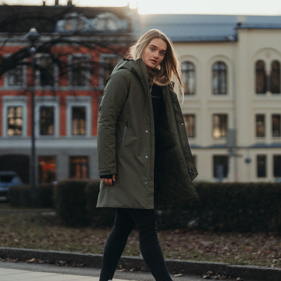 Bergans W URBAN INSULATED SHELL COAT - Coats & Parkas at PeakStyle