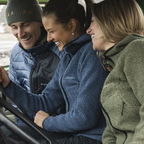 Bergans W VAAGAA MERINO TERRY MIDLAYER HOODIE - Midlayer at PeakStyle