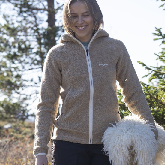 Bergans W VAAGAA MERINO TERRY MIDLAYER HOODIE - Midlayer at PeakStyle