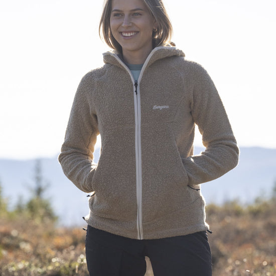Bergans W VAAGAA MERINO TERRY MIDLAYER HOODIE - Midlayer at PeakStyle