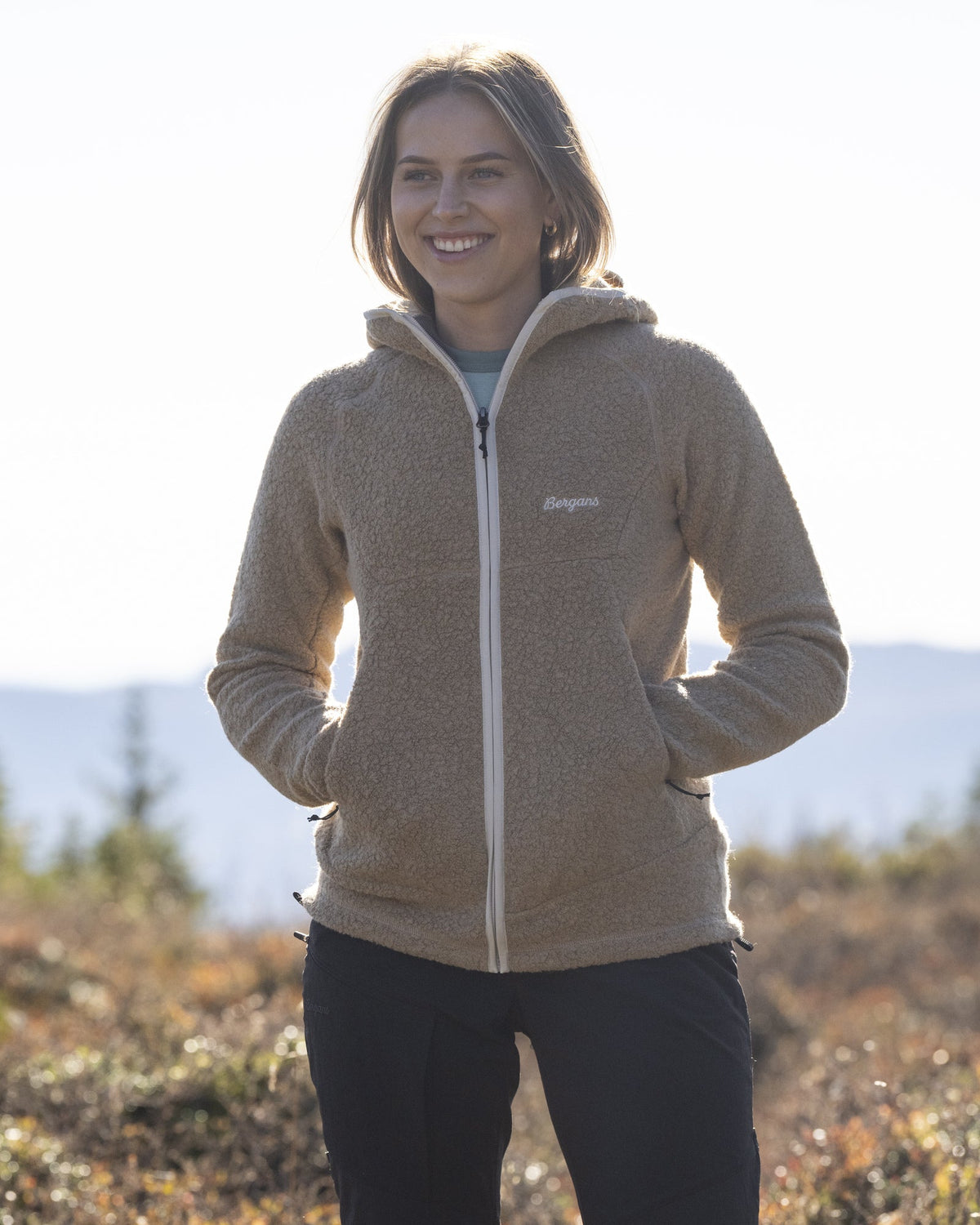Bergans W VAAGAA MERINO TERRY MIDLAYER HOODIE - Midlayer at PeakStyle