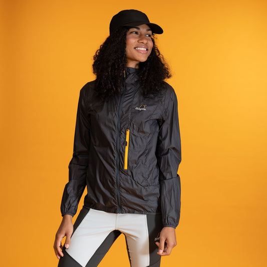 Bergans W Y LIGHTLINE PURE WINDBREAKER JACKET - Windbreakers at PeakStyle