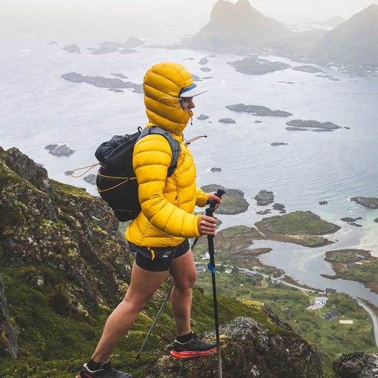 Bergans W Y LIGHTLINE WEIGHTLESS DOWN JACKET HOOD - Down jackets at PeakStyle