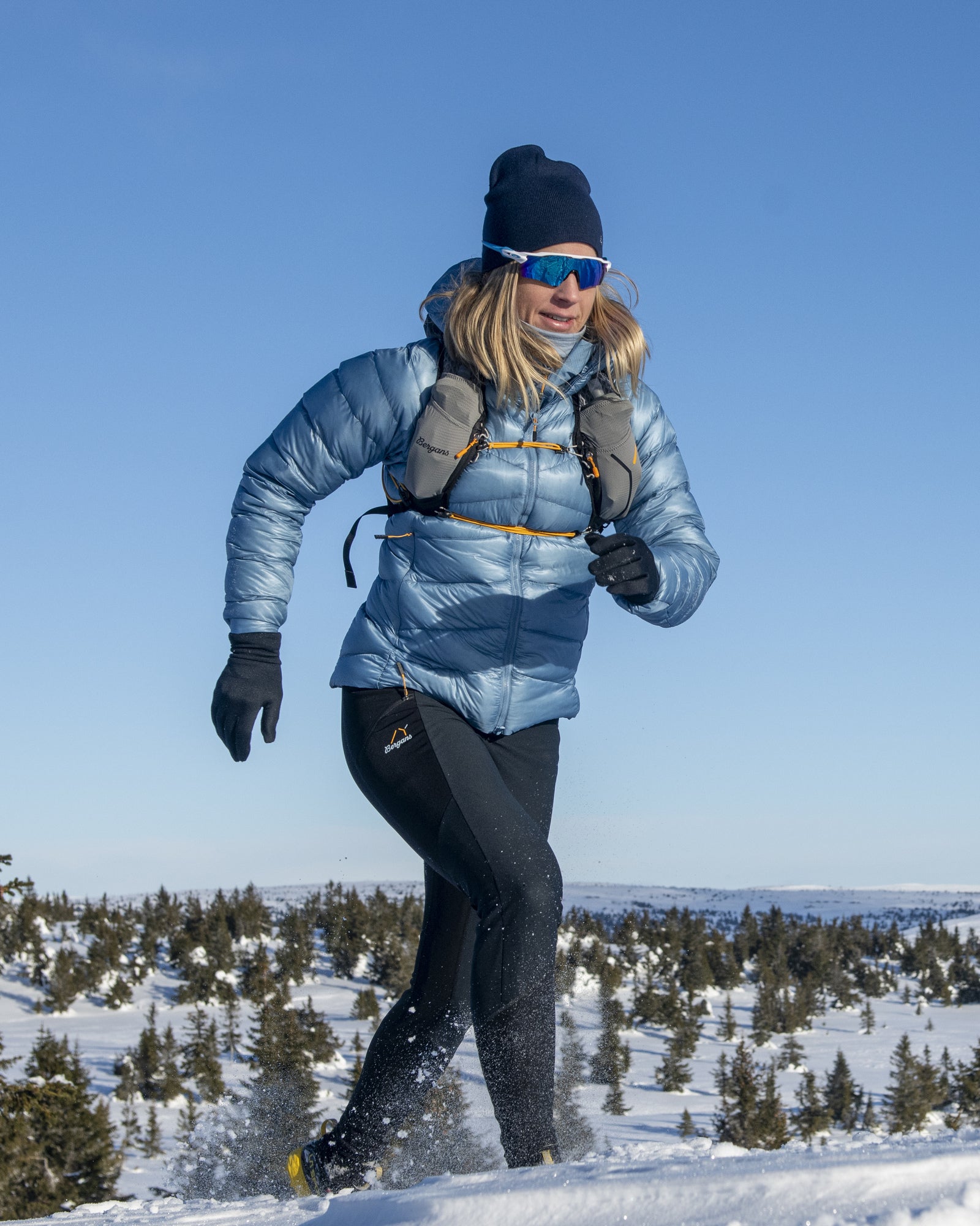 Bergans W Y LIGHTLINE WEIGHTLESS DOWN JACKET HOOD - Down jackets at PeakStyle