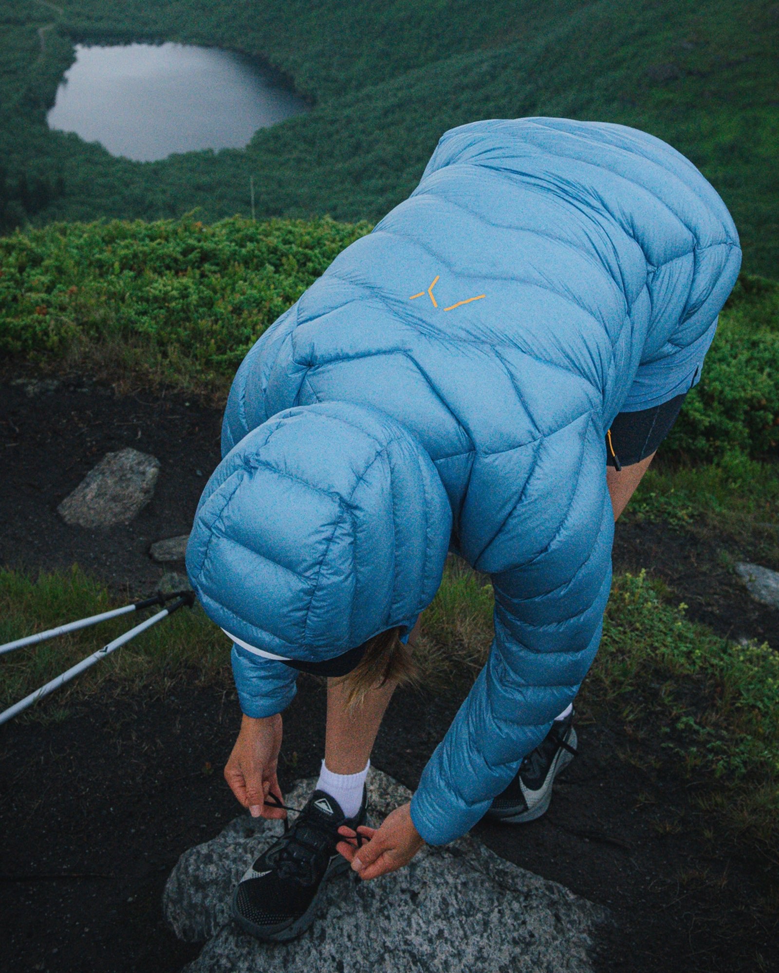 Bergans W Y LIGHTLINE WEIGHTLESS DOWN JACKET HOOD - Down jackets at PeakStyle