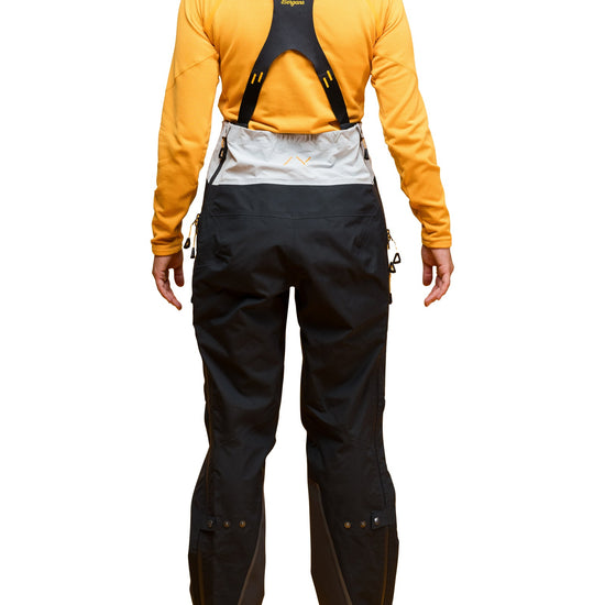Bergans W Y MOUNTAINLINE BOLD 3L SHELL BIB PANTS - Winter sports pants at PeakStyle