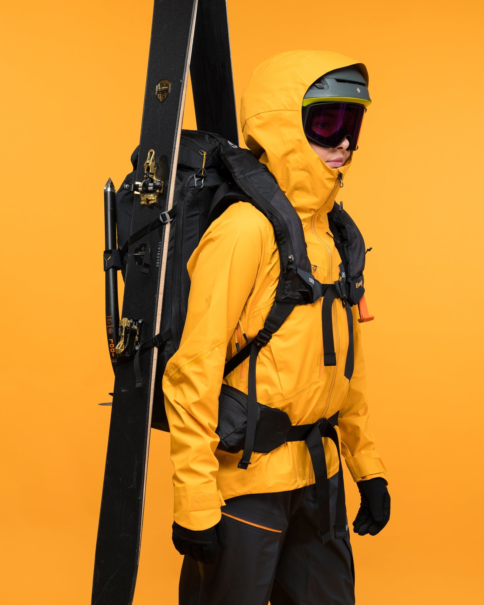 Bergans Y MOUNTAINLINE 40 DAYPACK M/L W/SAFEBACK - Avalanche equipment at PeakStyle