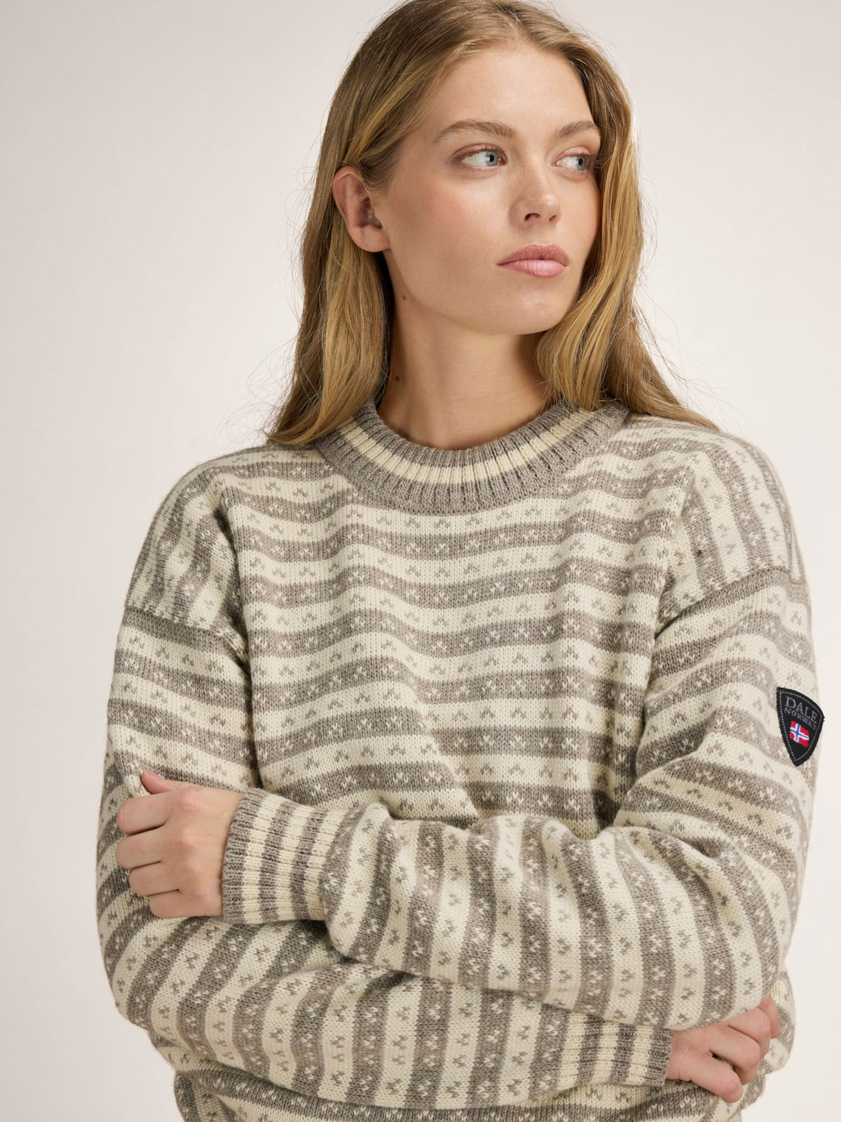 Dale of Norway Skipsleia unisex wool sweater M00 – studio ladies front